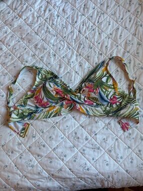 Liz Claiborne Tropical Bikini Top